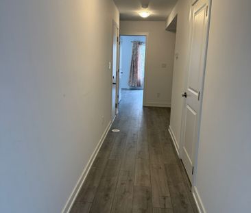 For Lease - 10 Blue Forest Crescent, Barrie, Ontario - Photo 6