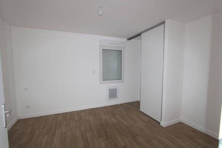 Maison 4 pièces - - Photo 2