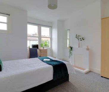 Totland Road, Brighton, BN2 - Photo 2