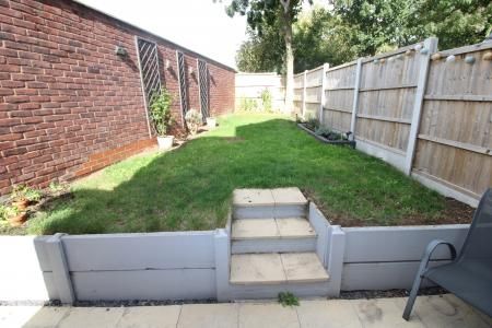 Park View Close, Burton Upon Trent, Stretton, DE13 - Photo 3