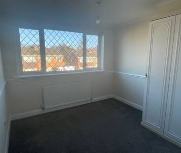 A semi-detached family home with off-street parking in Alfreton. - Photo 6