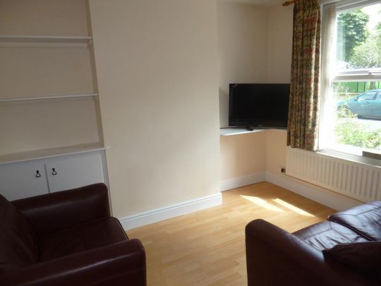 1 bedroom in a house share to rent - Photo 1