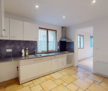 Location Appartement 4 pièces 98 m2 à Saint-Georges-sur-Eure - Photo 2