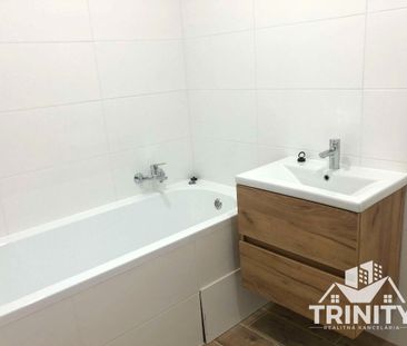 Na prenájom veľký 2-izbový byt s balkónom v Nových Zámkoch - Photo 6