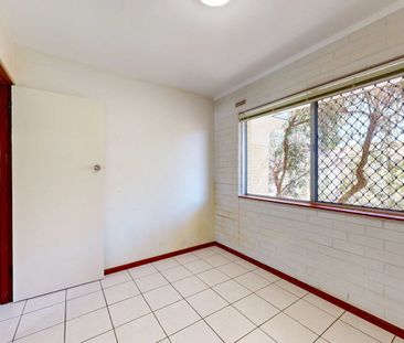 Ground floor unit, 2x1x1 Unit 2/178 Elliott Road Scarbourgh - Photo 4