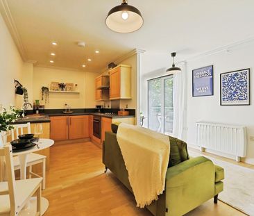 Victoria Road, London, W3 6AD - Photo 2