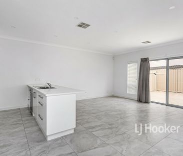 Under Application - Photo 1