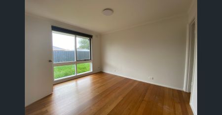 Welcome to 16 Eastern Street, a beautifully renovated family home. - Photo 5