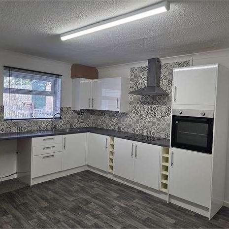 West Street, Conisbrough, DN12 - Photo 2