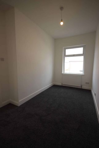 Connie Street - Photo 5