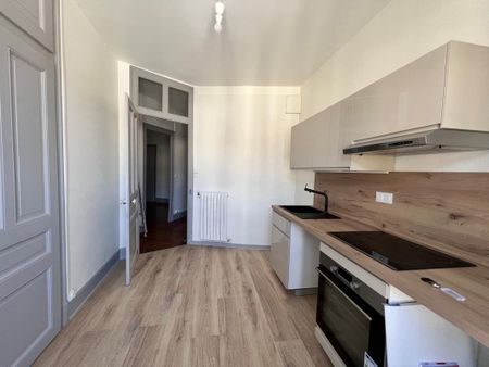 Location Appartement 2 pièces 56m² AIX LES BAINS 73100 - Photo 4