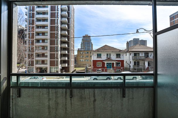 4 Bedrooms - Photo 1