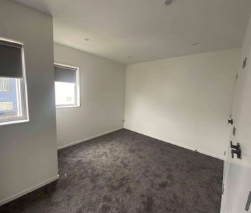 1 Weeks Free Rent - Available now! - Photo 3