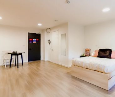 Platinum Studio - Photo 2