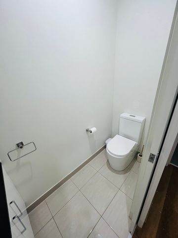 Sunshine West - Photo 4