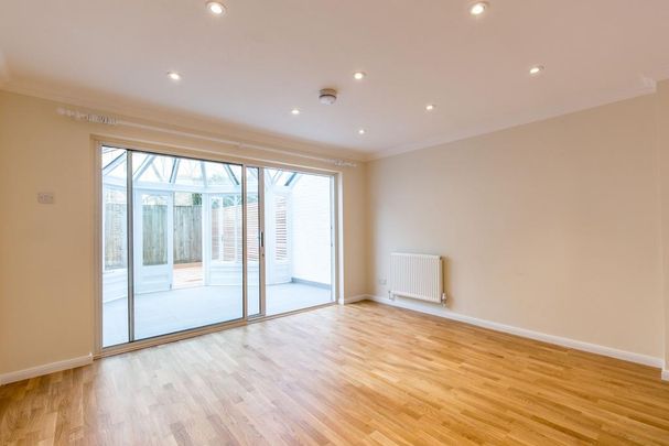 4 bedroom ground floor flat to rent - Photo 1