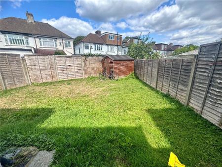 1 bedroom in a house share to rent - Photo 5