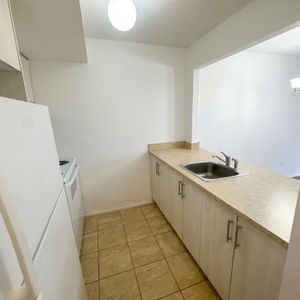 Studio For Rent — Côte Saint-Luc — $1299 - Photo 2