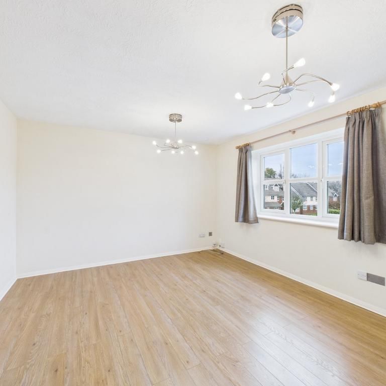 2 bedroom maisonette to rent - Photo 1