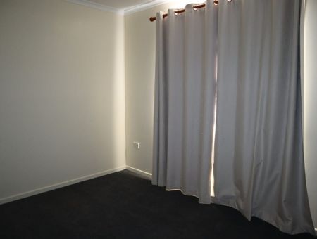 2/9 Copland Street, 4720, Emerald - Photo 2