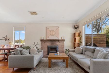 32 Curnow Street Golden Square VIC - Photo 5