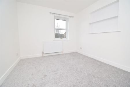 Bank Street, Ossett - Photo 4