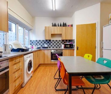 1 bedroom in a house share to rent - Photo 4