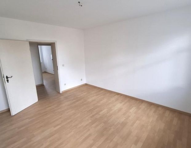 Freundliche, frisch renovierte 3-Zi.-Whg., sehr grüne Umgebung - Photo 1