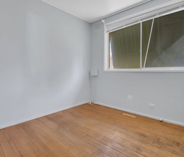 4 Bedroom Spacious Home - Photo 3