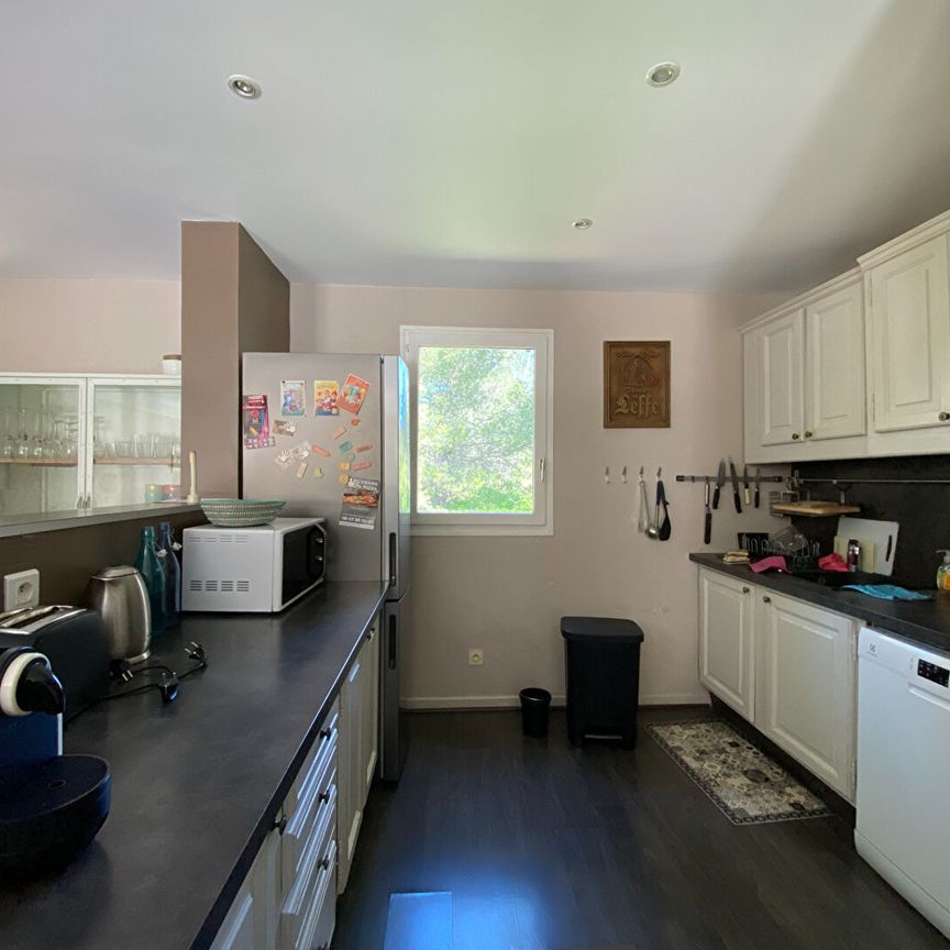 SAINT-SAVOURNIN - Maison individuelle avec vue sur la Sainte-Victoire - Photo 1