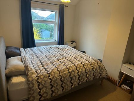 2 bedroom semi-detached house to rent - Photo 4
