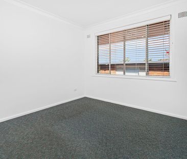 Charming two-bedroom unit in a boutique complex of four! - Photo 4