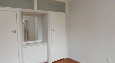 Charming, Well-Presented One-Bedroom Home in the Heart of Brooklyn - Photo 3