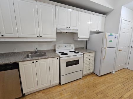 For Lease - 524 Yonge Street Unit# 204, Toronto, Ontario - Photo 5