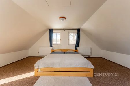 Rodinný dům k pronájmu - Fotografie 4