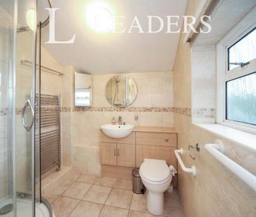 3 bedroom semi-detached house to rent - Photo 3