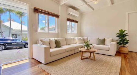 Stylish 2-Bedroom Character Gem - Photo 2