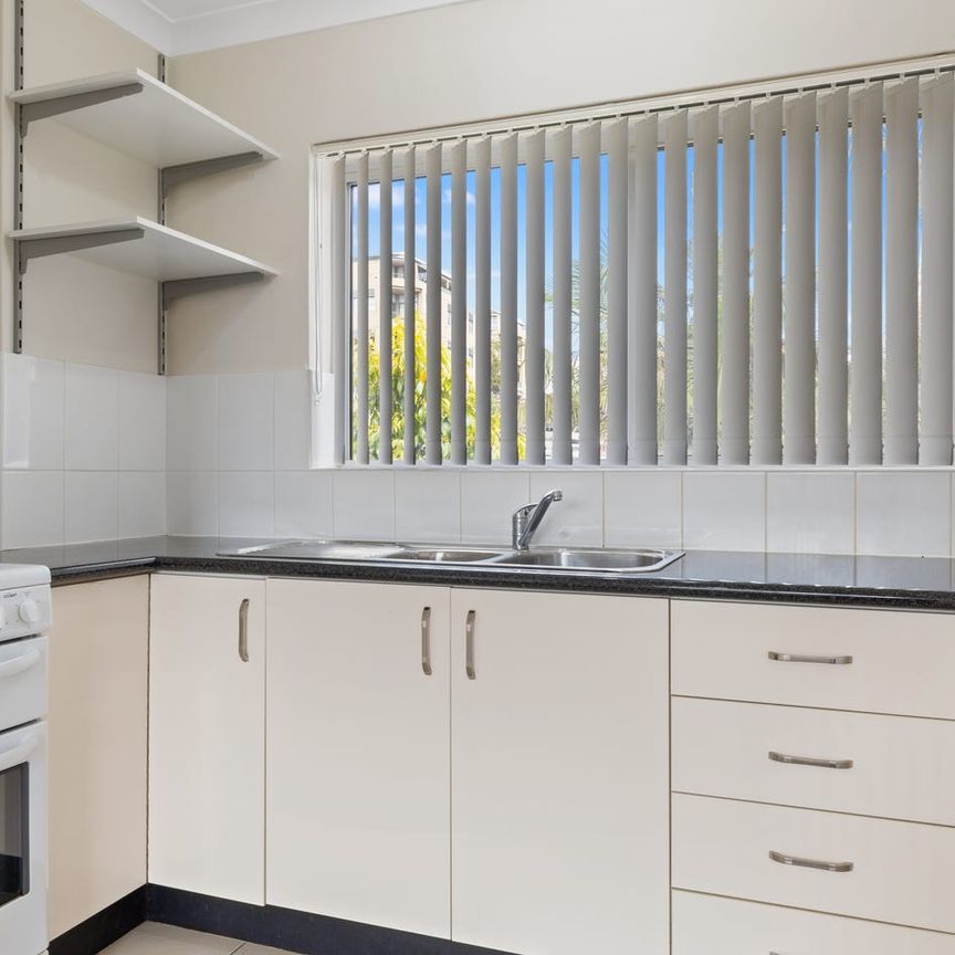 Ideal Location - Minutes to Universities, City, RPA - Photo 1