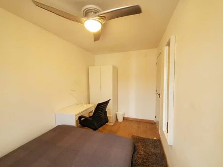 Avenida de las Vascongadas, Getafe, Community of Madrid 28903 - Photo 3