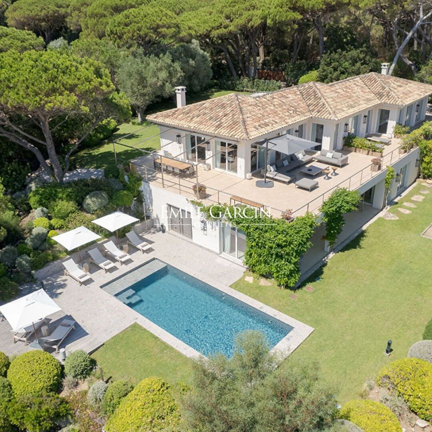 Villa à la location - Les Parcs de Saint-Tropez - à pied de la plage, vue mer - Photo 1