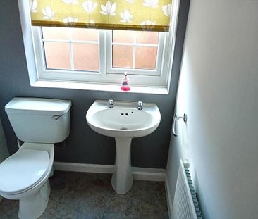 4 bedroom detached house to rent - Photo 5