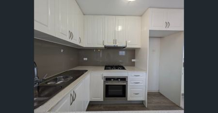 Two bedrooms split-level house - Photo 4