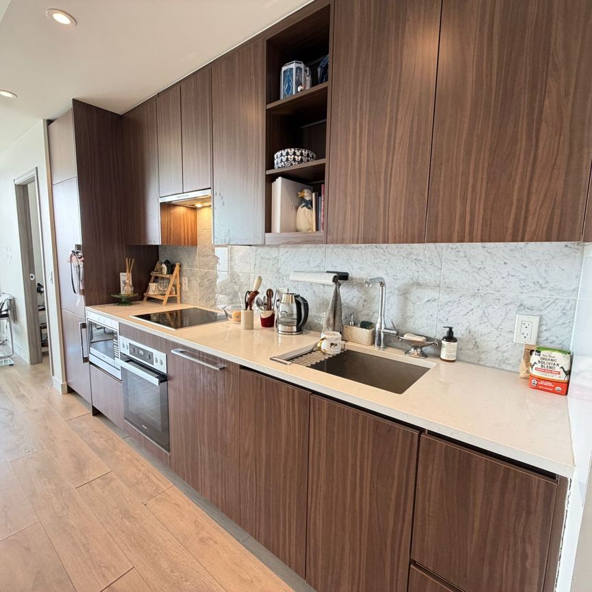 For Lease - 95 Mcmahon Drive Unit# 905, Toronto, Ontario - Photo 1