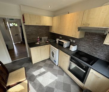 5 bedroom terraced house to rent - Photo 1