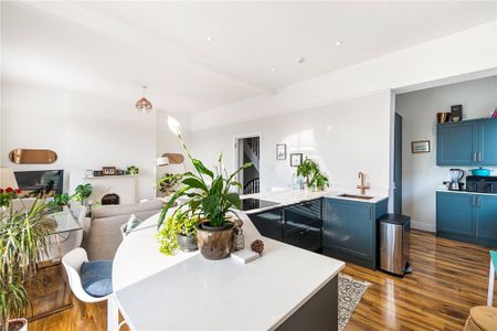 3 bedroom maisonette to rent - Photo 4