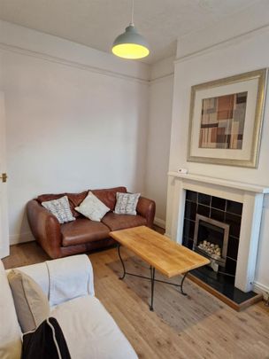 4 bedroom House To Let - Photo 1