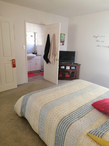 This tidy and low-maintenance home at 2 Sudbury Court offers comfortable living in a quiet, well-kept neighbourhood. - Photo 5