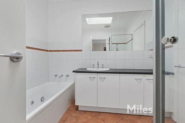 1/1 Austin Street, Hawthorn - Photo 1