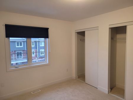 For Lease - 34 Silo Mews, Barrie, Ontario - Photo 5