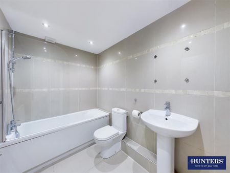 2 bedroom flat to rent - Photo 3